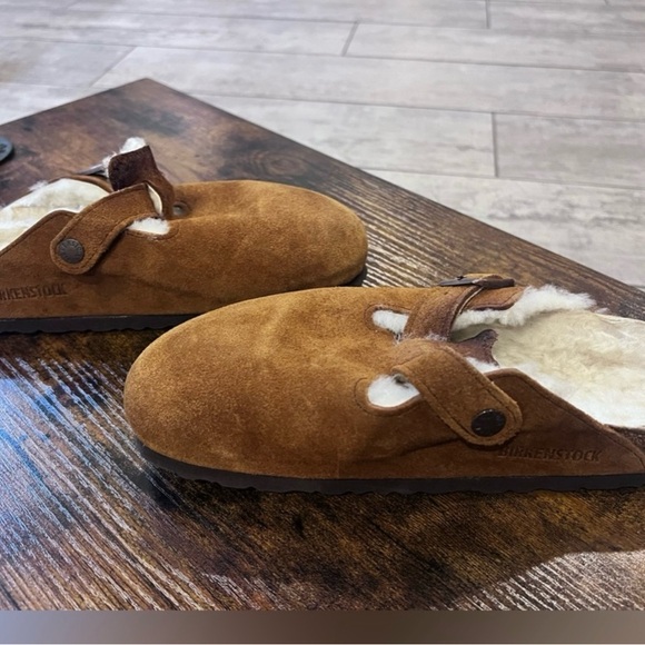 Birkenstock Shoes - Birkenstock Brown Suede Shearling Clogs Bosten shearing Sz 7.5 Women’s New